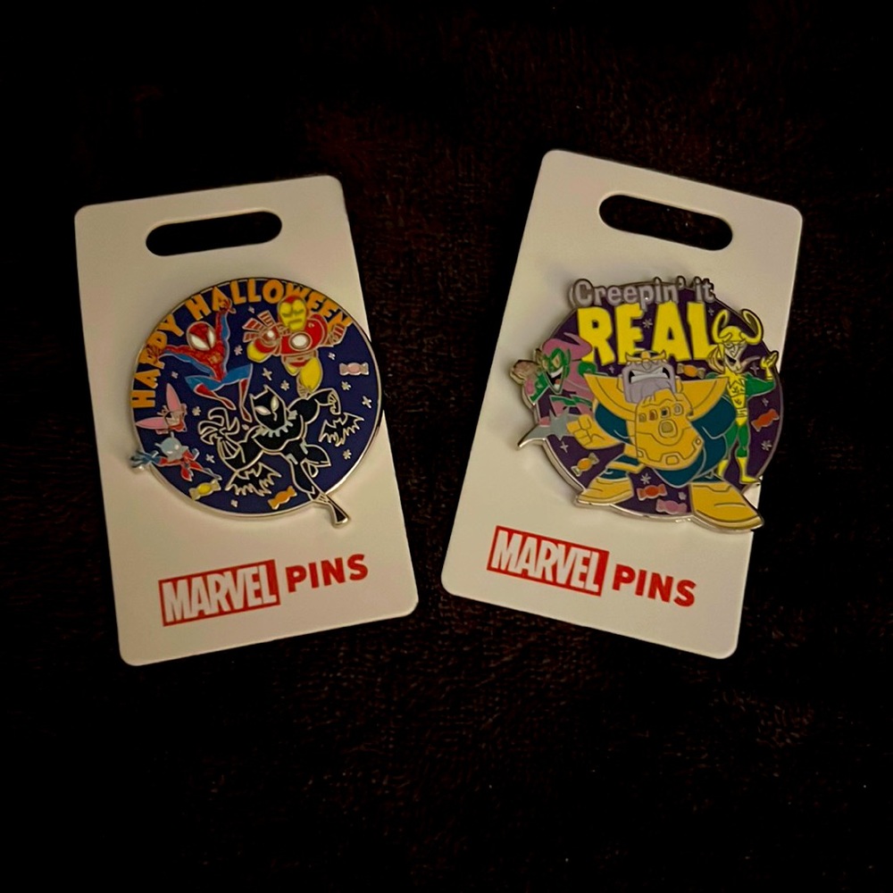 Disney 2PC/Set of Marvel Pins Brand New limited edition